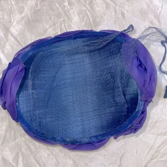 Vintage 50s/60s Purple Floral Hat with netting‎ ties - Picture 7 of 7